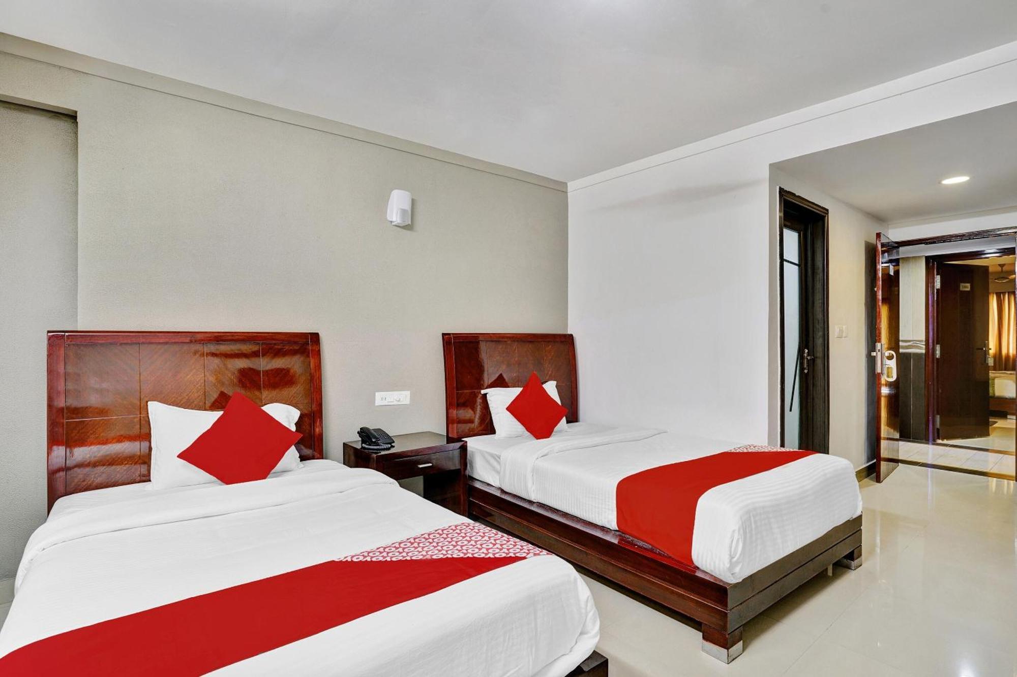 Hotel O Aec Residency Mararikulam Exterior foto